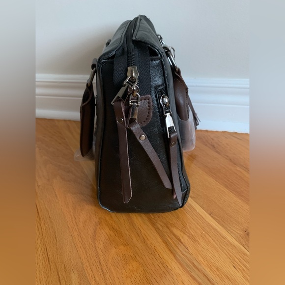 Black Purse - Picture 4 of 9